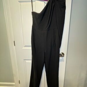 Elegant Black One-Shoulder Jumpsuit
